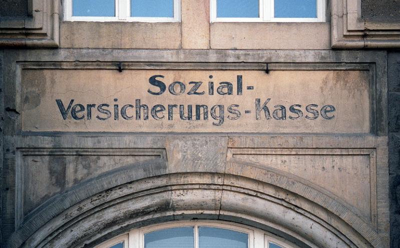 Dresden-Niedersedlitz,_Sosaer_Str.,_9.3.1996.jpg