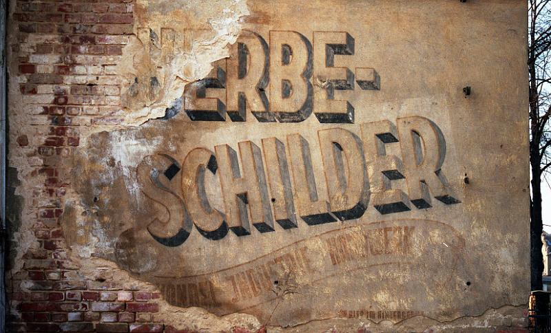 Dresden-Striesen,_Schandauer_Str._90,_9.3.1996.jpg