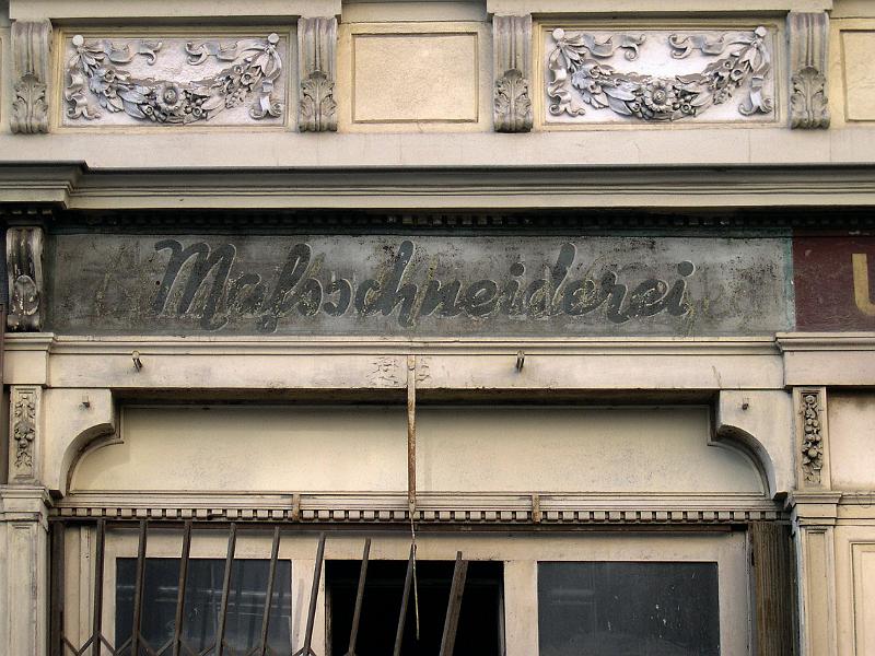 Dresden-Friedrichstadt,_Maxstr._3,_11.10.2004.jpg